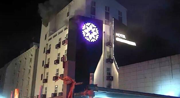 구미 황상동 호텔서 불…투숙객 1명 구조·4명 대피