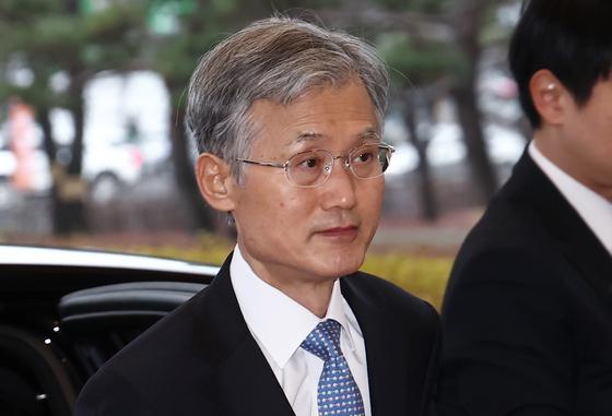 조희대, 與 내란재판부법 통과시 대법 예규 수정 묻자 "묵묵부답"