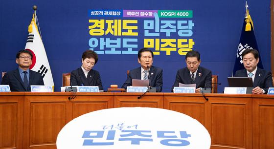 與, 대법원 예규 '차이'에 방점…"통과될 내란재판부법 잘 봐 놓으라"