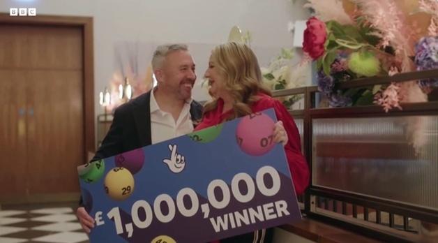 노숙인 돕는 부부, 20억 당첨 7년뒤 또 '20억 잭팟'…"24조분의 1 확률"