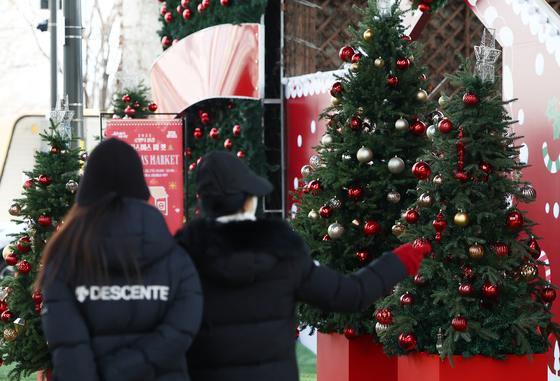 '크리스마스 이브' 전국 비·눈…출근길 빙판길 '주의'[오늘날씨]