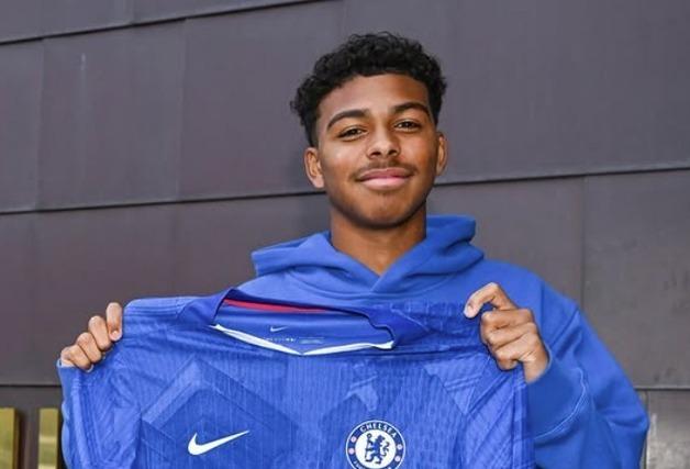 아버지 이어서…티아구 실바 아들, 첼시와 첫 프로 계약