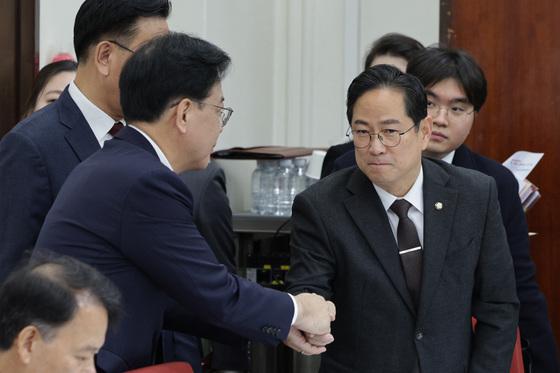 박수영 "올해 최저시급, 달러로 환산하면 6.7달러…7년 전보다 낮아"