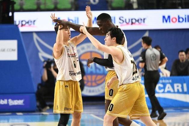 프로농구 정관장, 가스공사에 16점 차 뒤집고 역전승…SK는 삼성 제압