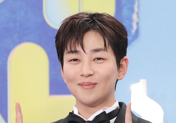 "한강뷰는 '나혼산'용"…딘딘, 연예인 화폐가치 일침 이어 또 소신발언