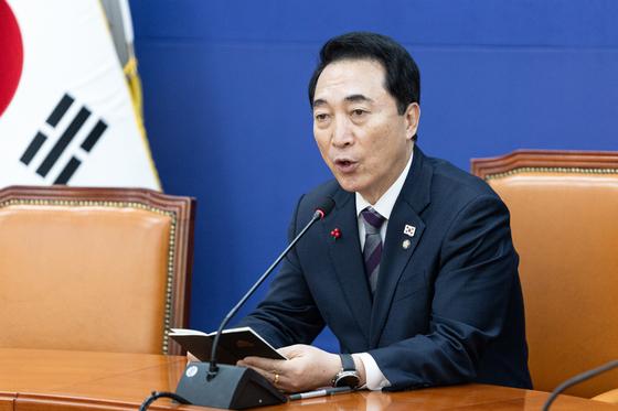 與 "장동혁 오늘도 궤변…통일교 특검 합의되면 30일 상정 가능"