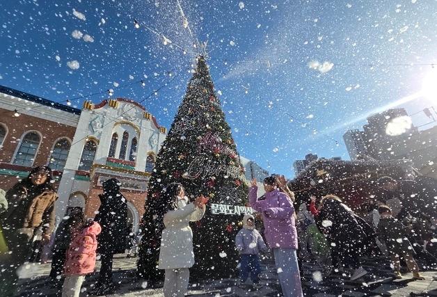 충북 1㎝ 안팎 눈 '화이트 크리스마스'…영하 5도 강추위