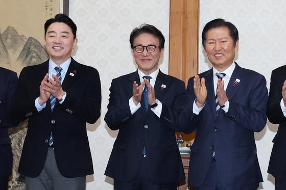 당정대 "부동산 공급 대책 협의 마무리중…1월 발표"(종합)