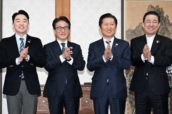 김민석·강훈식 "연내 민생법안 처리 협조…필버로 늦어져"