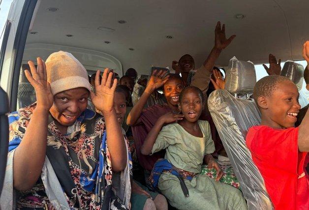 "크리스마스는 집에서"…나이지리아 피랍 학생 마지막 130명 구출