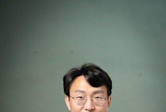 '사생활 논란' 정희원 서울시 건강총괄관 사의 표명