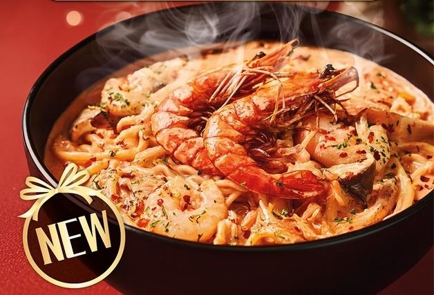 홍콩반점, 매콤·꾸덕 신메뉴 슈림프 투움바 짬뽕 시즌 한정 출시