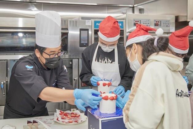 SPC그룹, 연말 맞이 발달장애인 근로자에 제과제빵 교육 기부