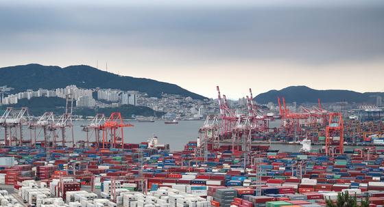 1~20일 수출 6.8% 늘어 430억달러…반도체 42%↑