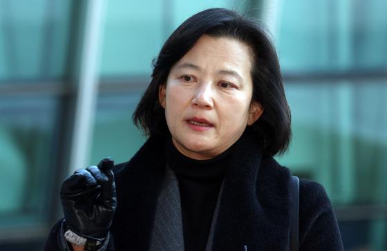 법원, '강등' 정유미 검사장 인사명령 집행정지 신청 기각