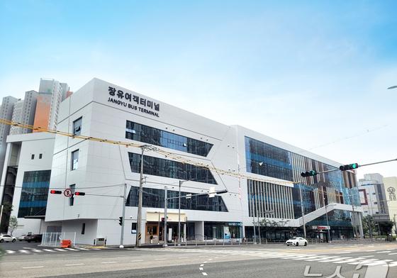 김해장유여객터미널 준공 후 2년 표류…내년 개장도 '안갯속'