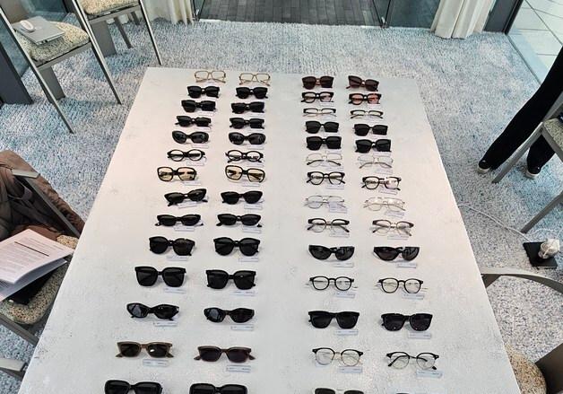 "99.94% 유사"…젠틀몬스터, '모방 논란' 블루엘리펀트 법적 대응