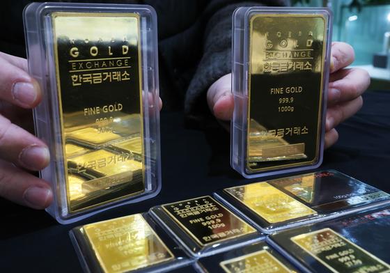 '금 한 돈=100만 원 시대' 초읽기…지정학 리스크에 '골드러시'