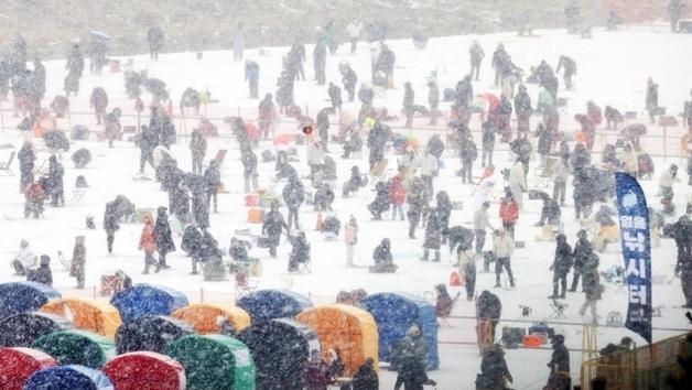 평창송어축제, 이상기온에 개막 연기… 내년 1월9일 시작