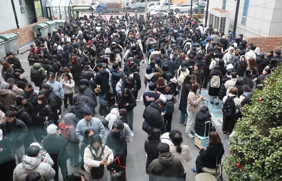 "2만원 주면 동행"…'성심당 임산부 프리패스' 악용 논란 