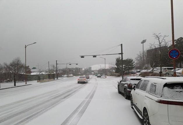 경기 가평 대설주의보 발효…퇴근길 교통정체 예상