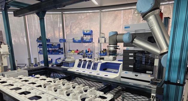 24시간 불 켜진 신약 연구소…AI가 이끈 '자율실험실' 혁명