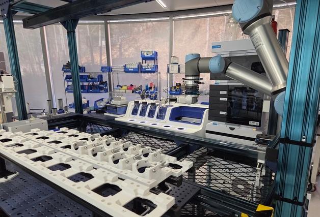 24시간 불 켜진 신약 연구소…AI가 이끈 '자율실험실' 혁명