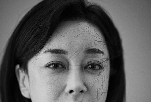 김혜은, 연극 '그때도 오늘2: 꽃신' 첫 공연 성료…1인 4역 열전