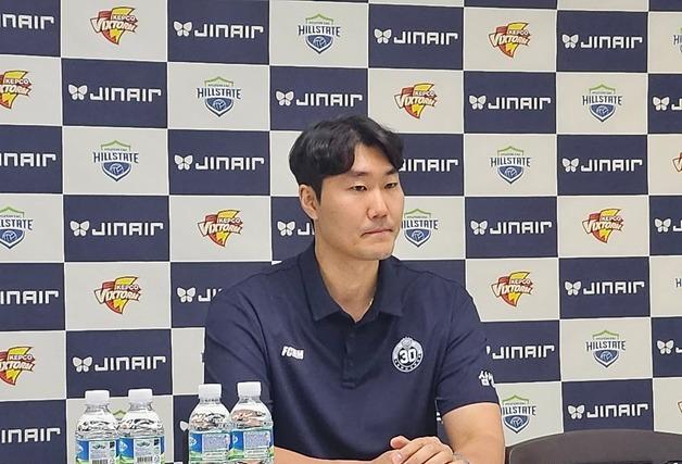 '36세' 삼성화재 고준용 대행 "젊은 선수들과 같이 뛴다는 마음으로"
