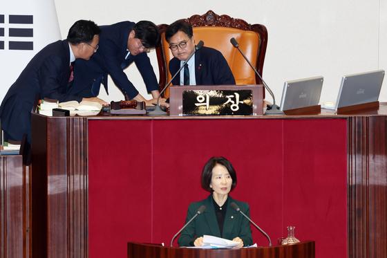 주호영, 필버 사회 거부…우의장, 정회없이 본회의 진행키로