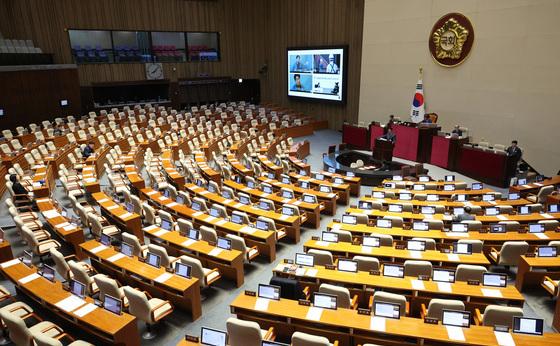 사회거부 '필버 촌극'…재석 60명 이상 '필버법' 수면 위