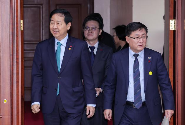 구윤철 "석유화학 구조개편 첫 단추 잘 끼워…M&A로 중소기업 승계 활성화"