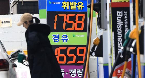 주유소 기름값 3주째 하락…다음 주도 하락세 지속 전망