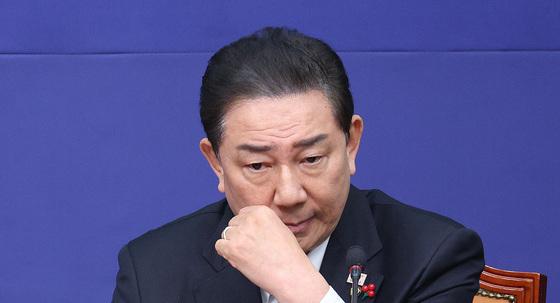 김병기 "대한항공 편의제공 안받아"…의원 단체방선 "송구"