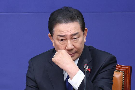 김병기 "대한항공 편의제공 안받아"…의원 단체방선 "송구"