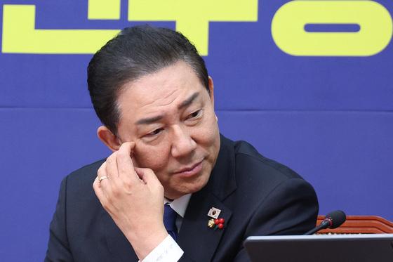 '원내대표 사퇴' 압박 속 거취 고심…김병기 입장발표 임박