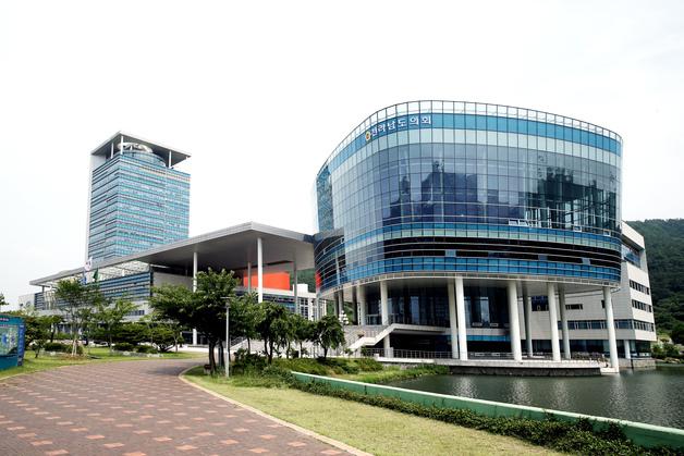 전남도의회, 순천대-목포대 찬반 통합 부결 '유감'