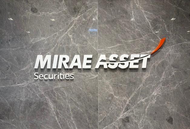 "中 투자로 되살아난 홍콩…첨예한 외교 갈등은 한국에 새 기회"