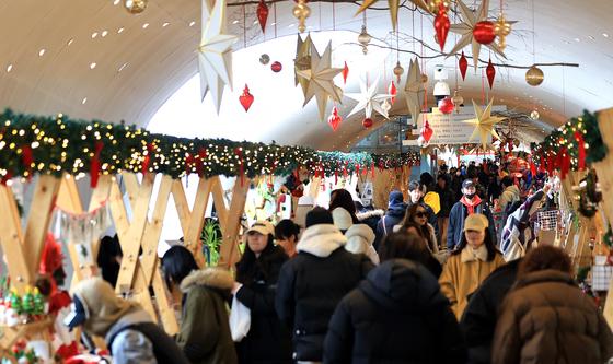 '크리스마스 마켓' 뚝섬한강공원에 상륙!