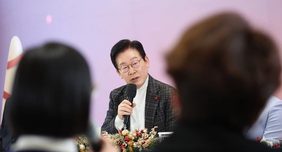 李대통령 지지율 59% 2주 만에 3%p↓…통일교·고환율 영향