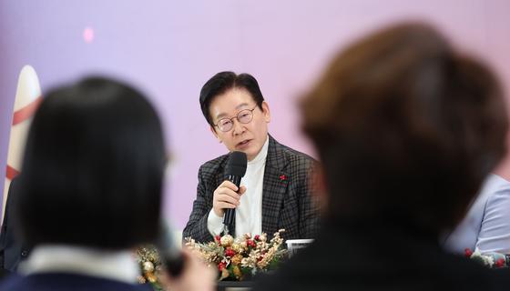 李대통령 지지율 59% 2주 만에 3%p↓…통일교·고환율 영향