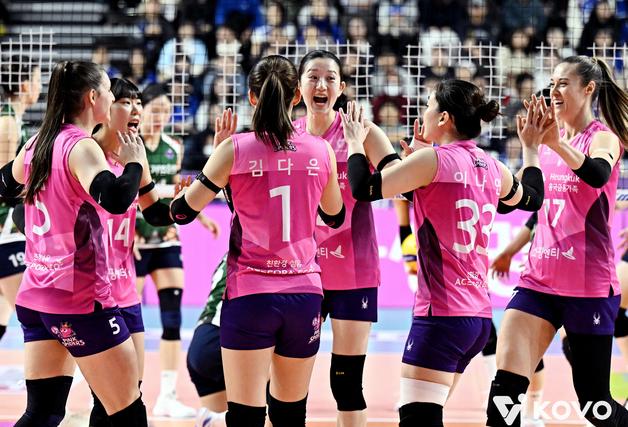 '김연경 시구' 응원 받은 흥국생명, 시즌 첫 3연승 신바람