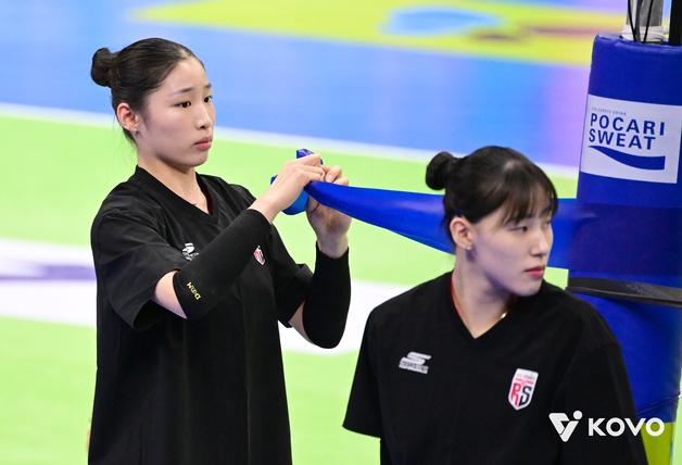 고희진 감독 "인쿠시 리시브 불안, 스스로 이겨내야 할 문제" 
