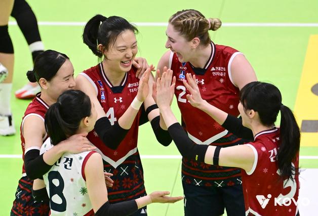 '파죽지세' 현대건설 7연승…치열한 접전 끝 정관장 3-2 제압(종합)