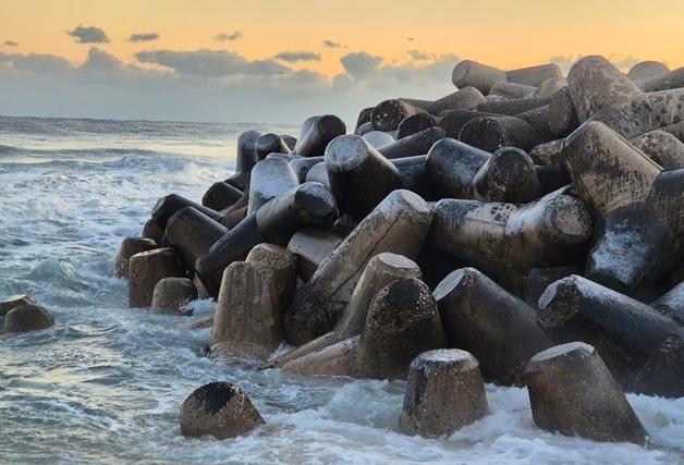 최저 -15도 강추위, 주말도 '냉동고'…수도권·충청·제주에 눈(종합)