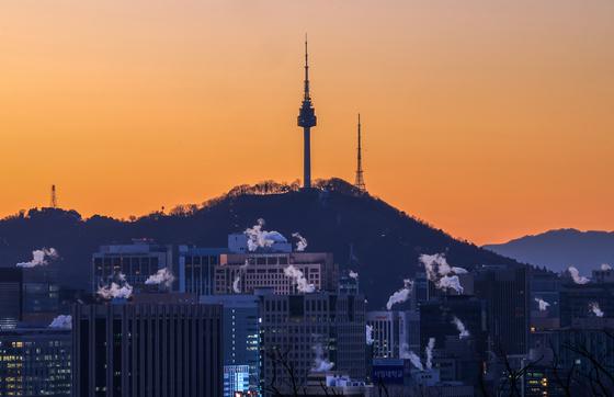 서울 전역 한파주의보…강추위에 계량기 동파 피해 발생