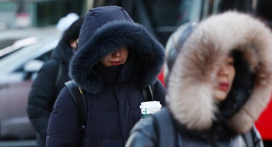 '영하권' 다시 추워진 출근길…낮 최고기온 서울 2도