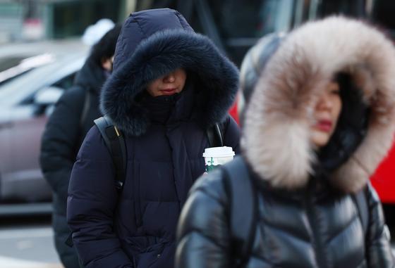 '영하권' 다시 추워진 출근길…낮 최고기온 서울 2도