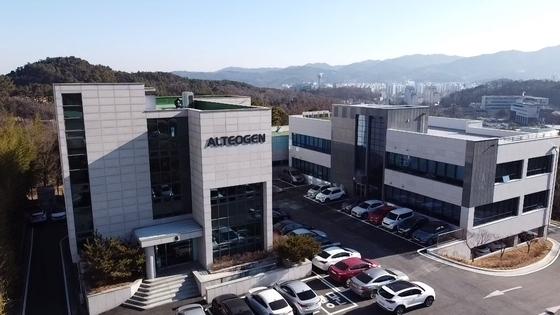 "글로벌 제약사와 기술이전 옵션 계약"…알테오젠, 4% 강세