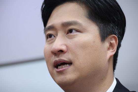 "윤어게인!" 문자 폭탄 받는 국힘 청년최고위원…"그럴 땐 윤스톱! 답장해요"